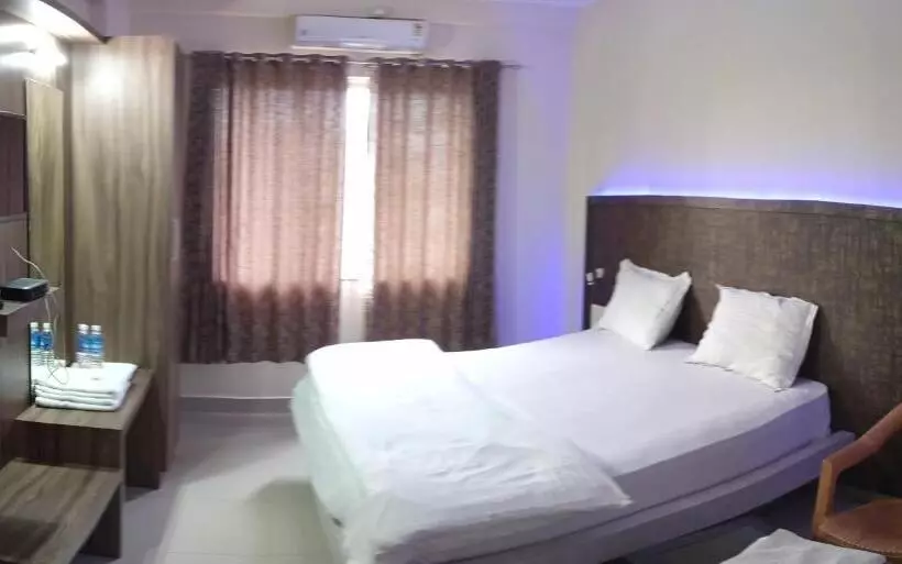 Hotelli Staymaker Shubhodaya Lodge