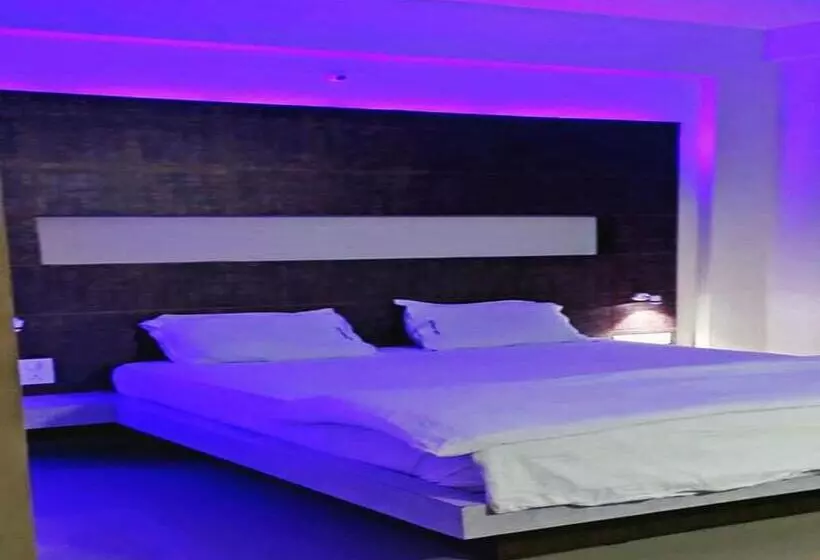 Hotelli Staymaker Shubhodaya Lodge