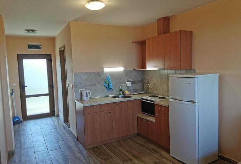 Majatalo къща за гости каланджа 2