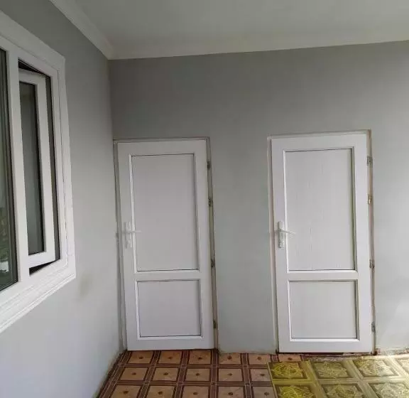 پانسیون Gujejiani Guest House