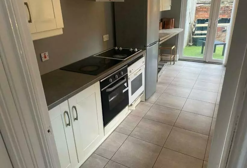 تختخواب و صبحانه Bnb