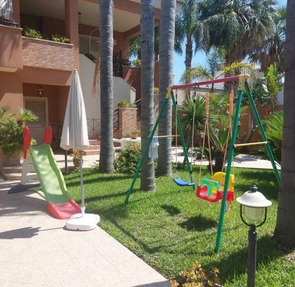 Casa Con Giardino Giacalone