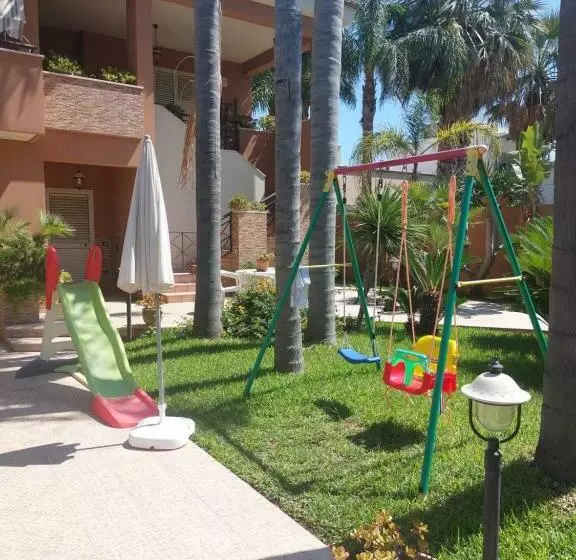 Casa Con Giardino Giacalone