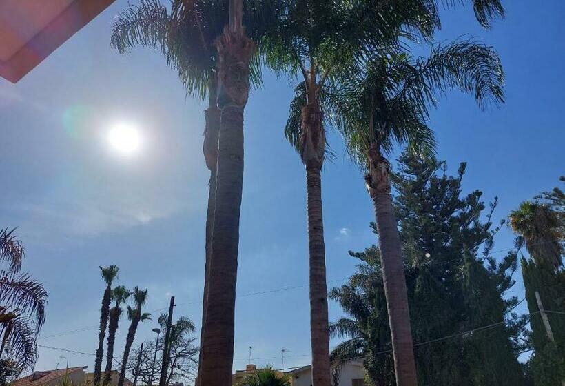 Casa Con Giardino Giacalone