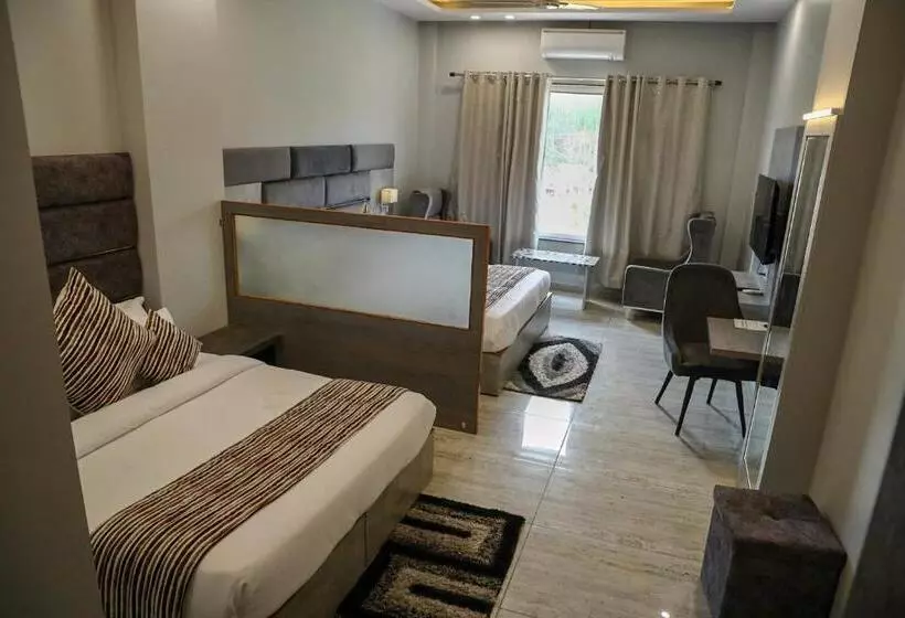 ホテル Vasdaa Grand, Dehradun   Airport