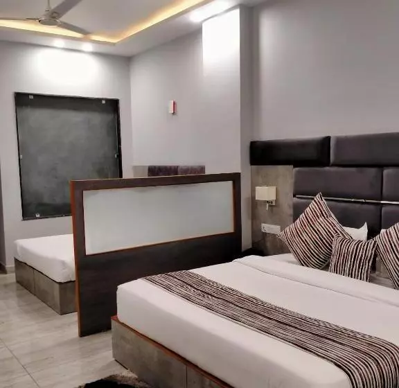 ホテル Vasdaa Grand, Dehradun   Airport