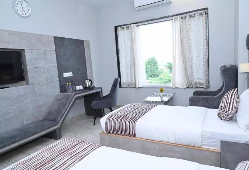 ホテル Vasdaa Grand, Dehradun   Airport