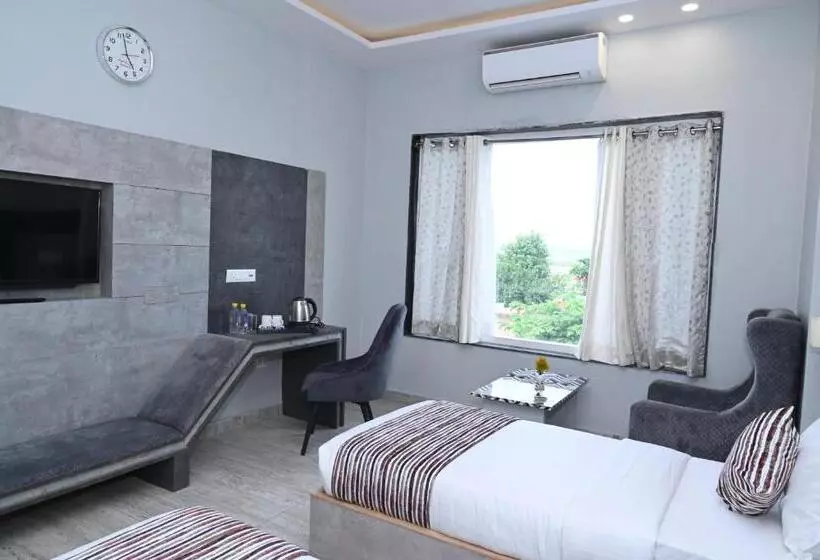 ホテル Vasdaa Grand, Dehradun   Airport