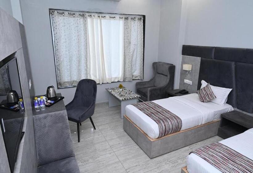 בית מלון כפרי Vasdaa Grand, Dehradun   Airport