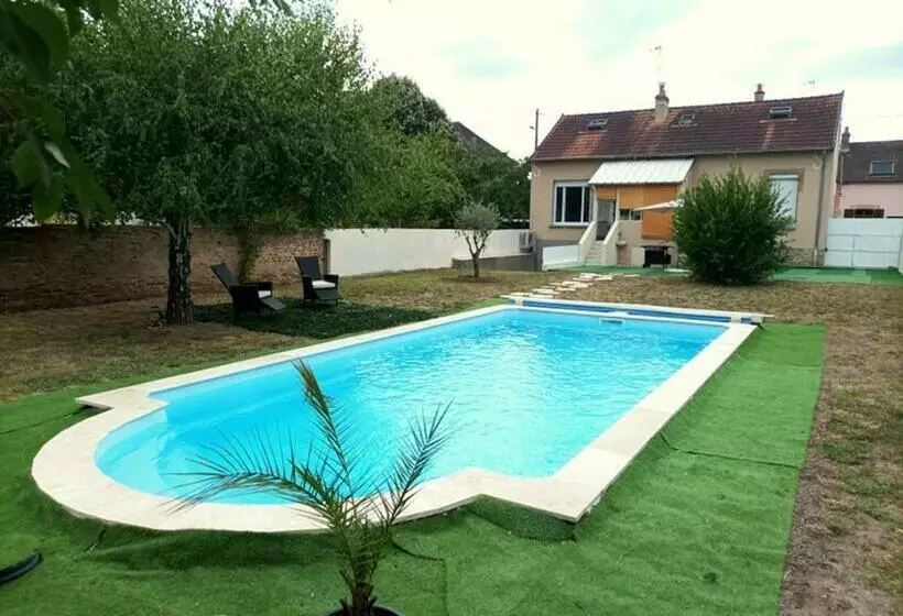 Gîte Moulins, 4 Pièces, 6 Personnes   Fr 1 489 390