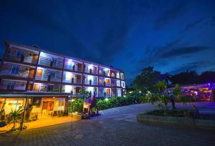 هتل African Tribe Suites
