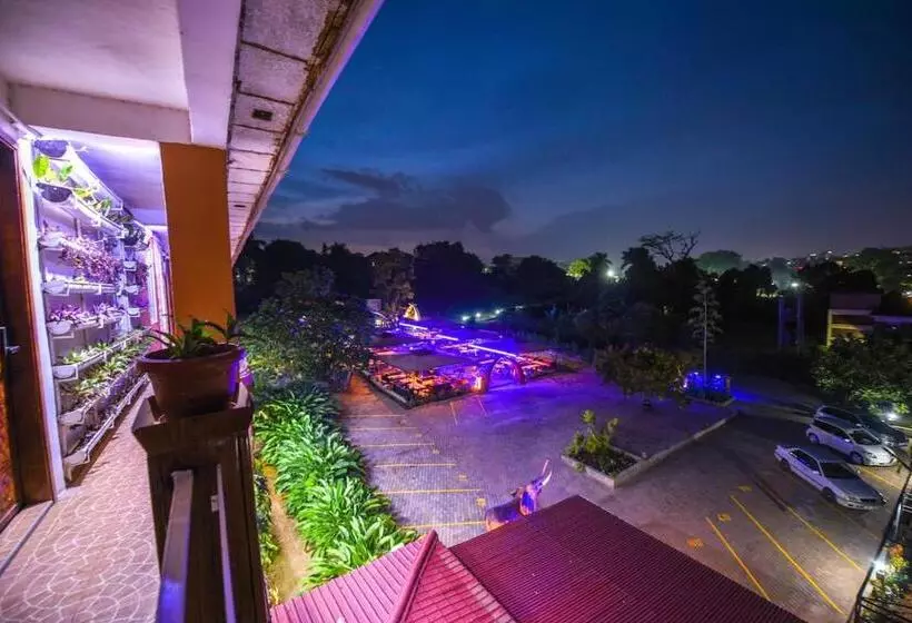 هتل African Tribe Suites