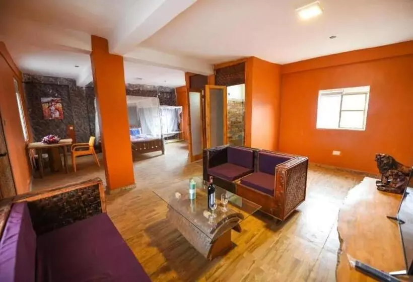 هتل African Tribe Suites