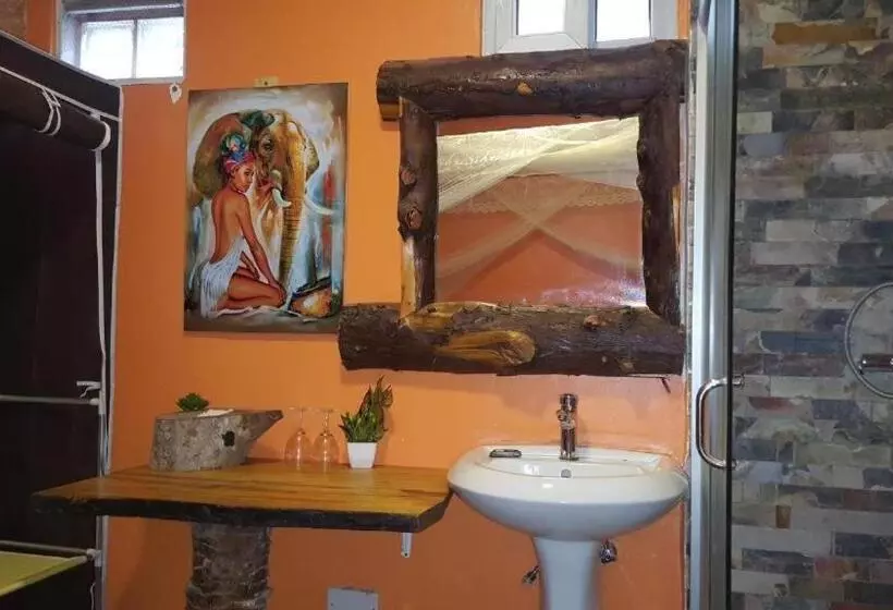 هتل African Tribe Suites