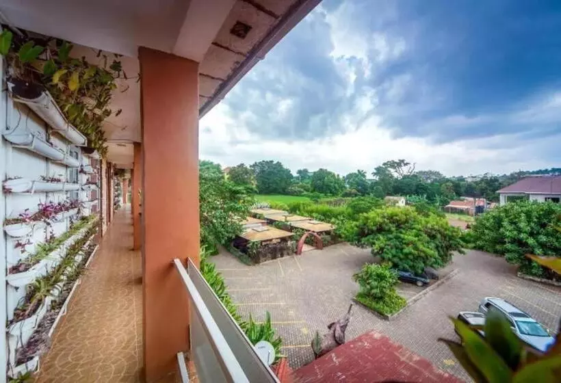 هتل African Tribe Suites