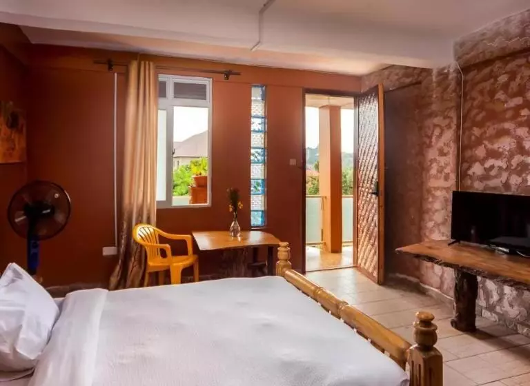 هتل African Tribe Suites