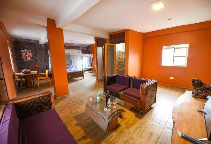 هتل African Tribe Suites