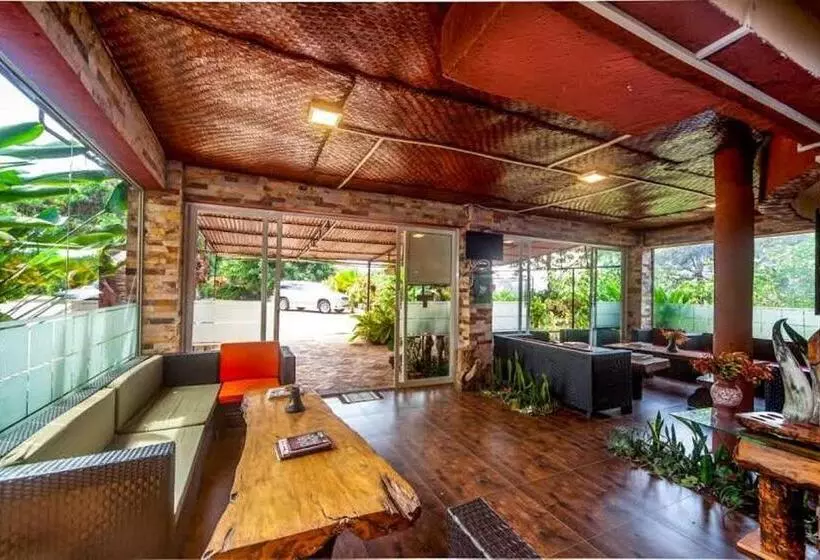 هتل African Tribe Suites