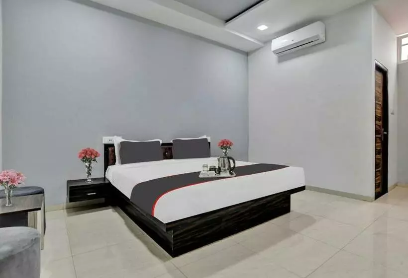 هتل Collection O Heritage