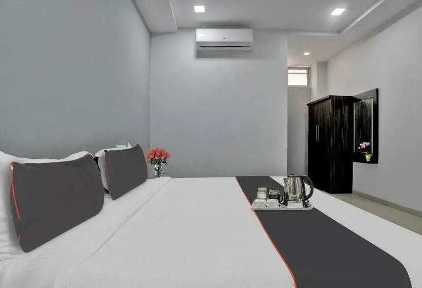 هتل Collection O Heritage