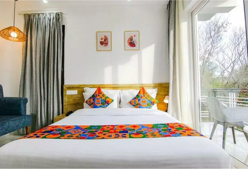ペンション Sierra Inn By Shrigo Hotels