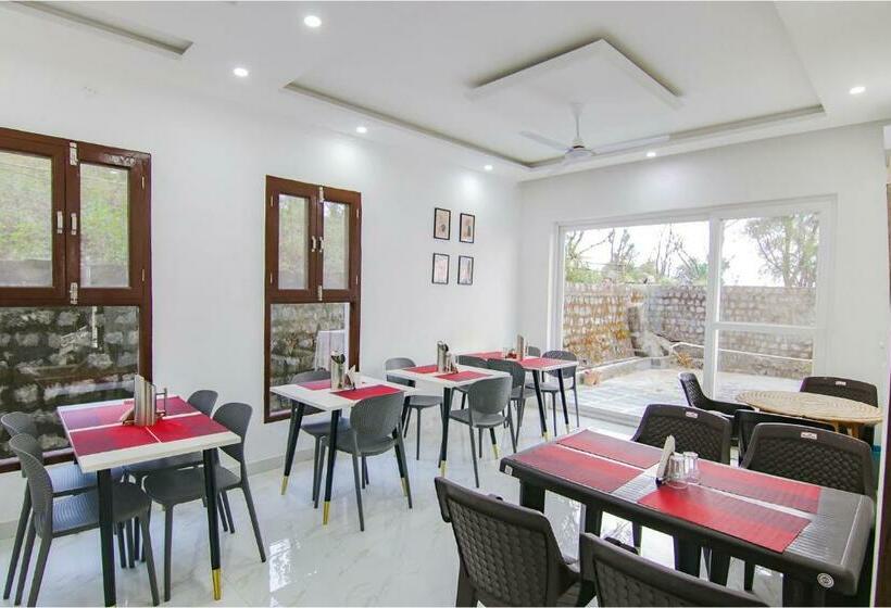 膳宿费 Sierra Inn By Shrigo Hotels