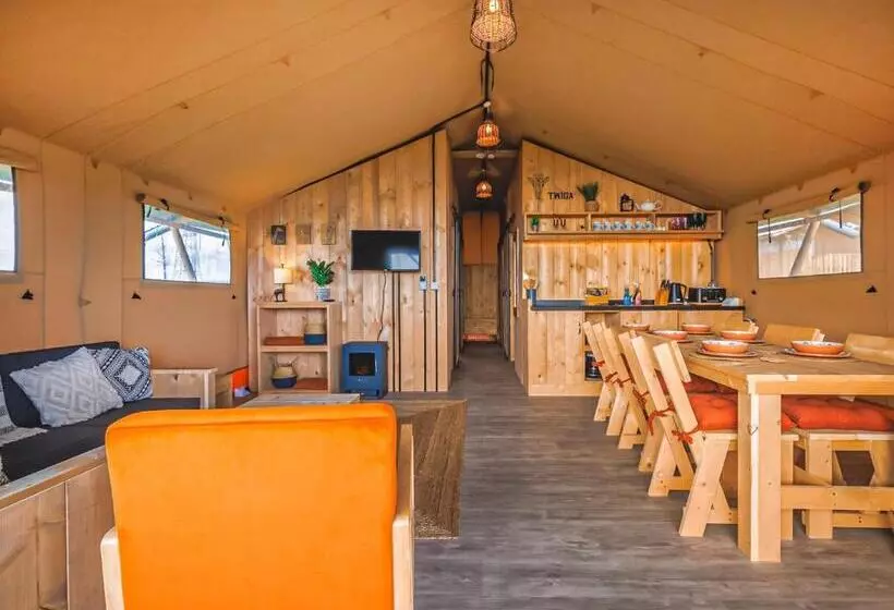 リゾートホテル Folly Farm Holiday Park