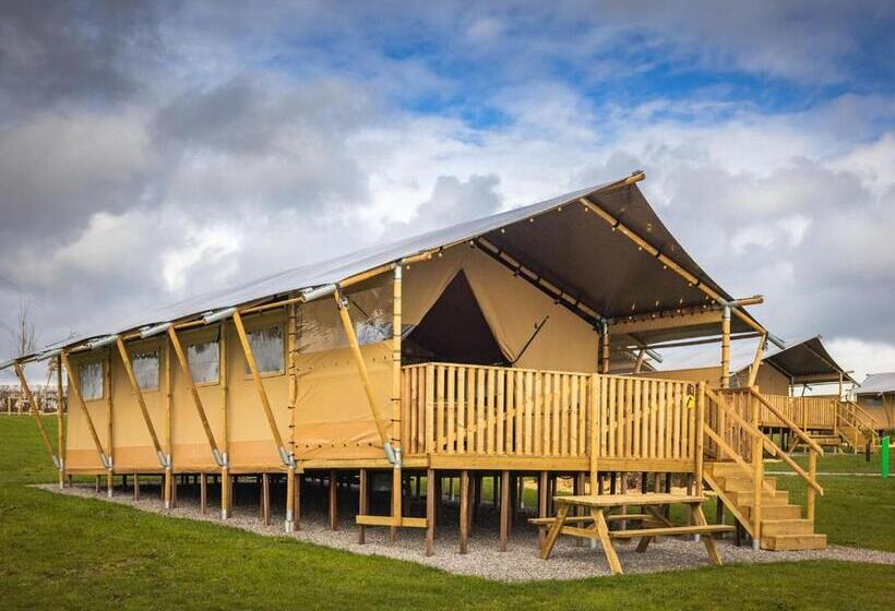 منتجع Folly Farm Holiday Park