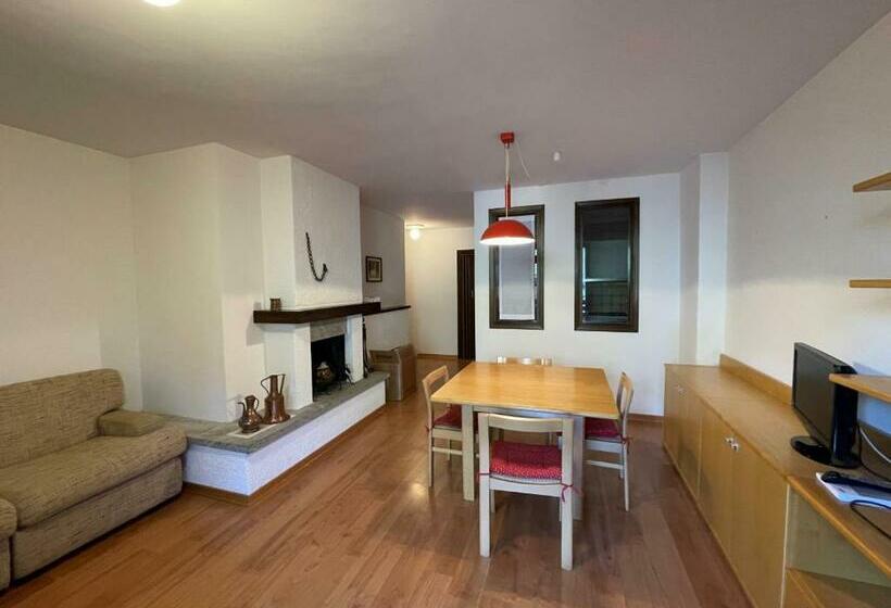 024 Trilocale, Giustino