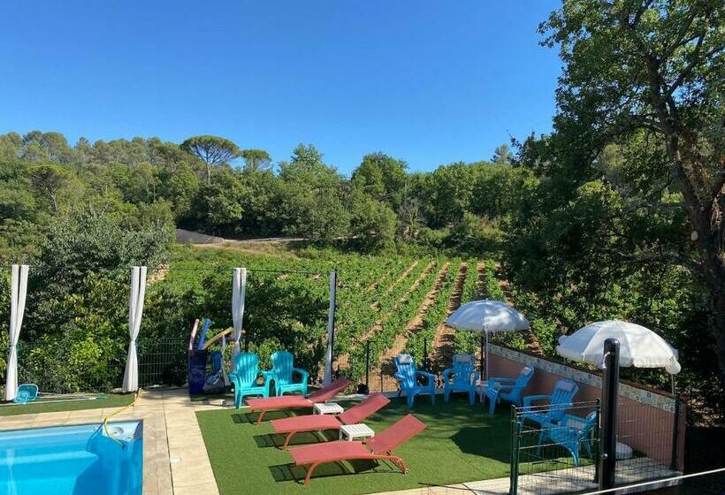 مبيت وإفطار La Vie Est Belle En Provence