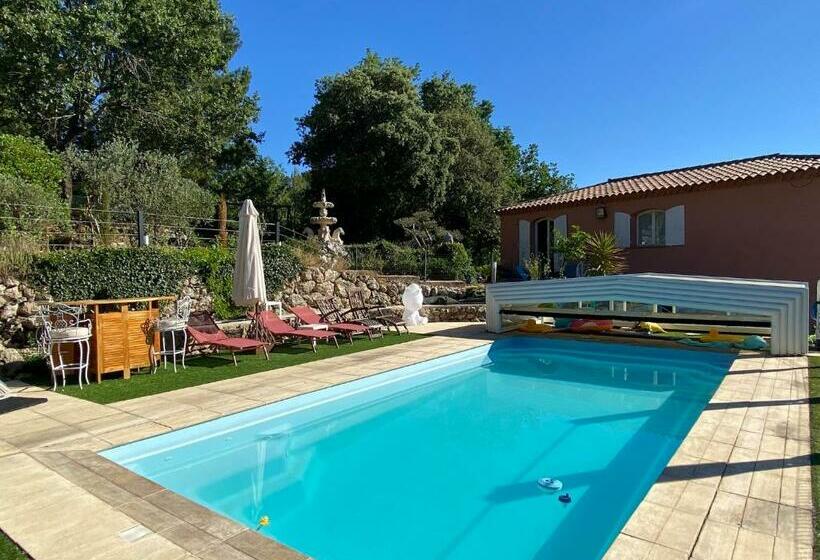 مبيت وإفطار La Vie Est Belle En Provence