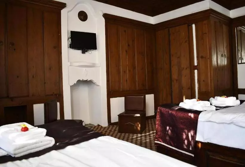 ベッドアンドブレックファースト Yedekcioğlu Konak