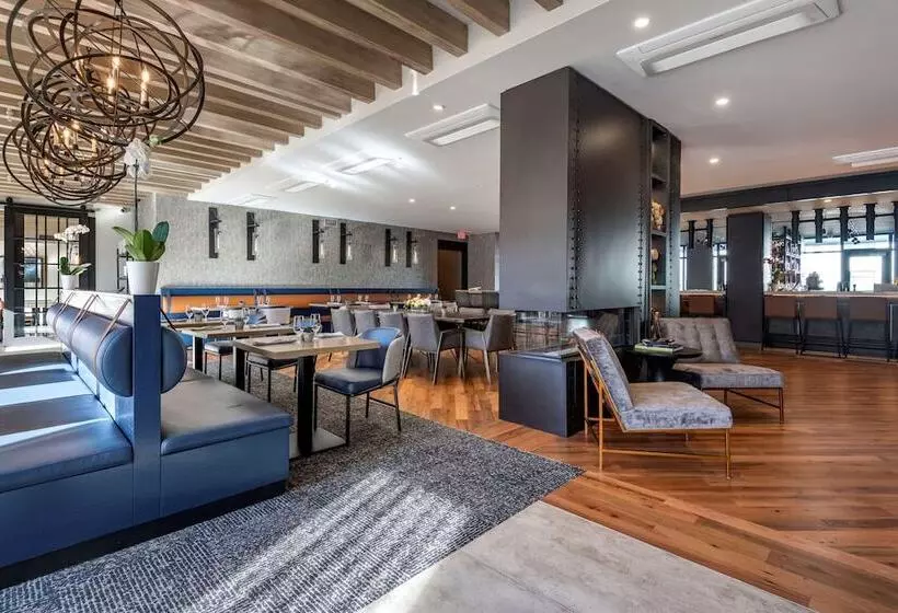 Cambria Hotel Portland Downtown Old Port