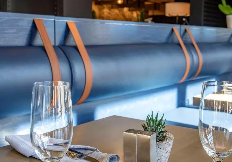 Cambria Hotel Portland Downtown Old Port