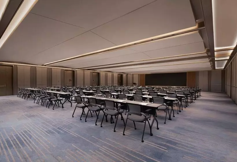 Hotelli Four Points By Sheraton Tianjin National Convention And Exhibition Center