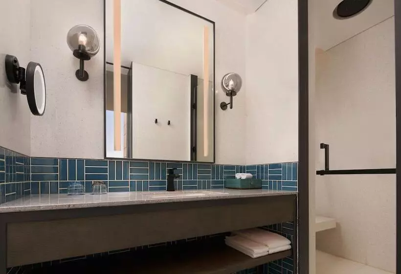 Hotelli Four Points By Sheraton Tianjin National Convention And Exhibition Center