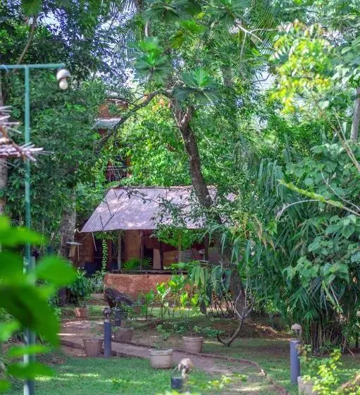 Hotelli Hela Gedara Retreat Villa Beruwala