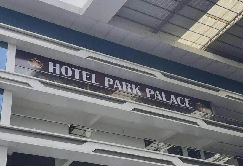 בית מלון כפרי Pop 91562 Park Palace