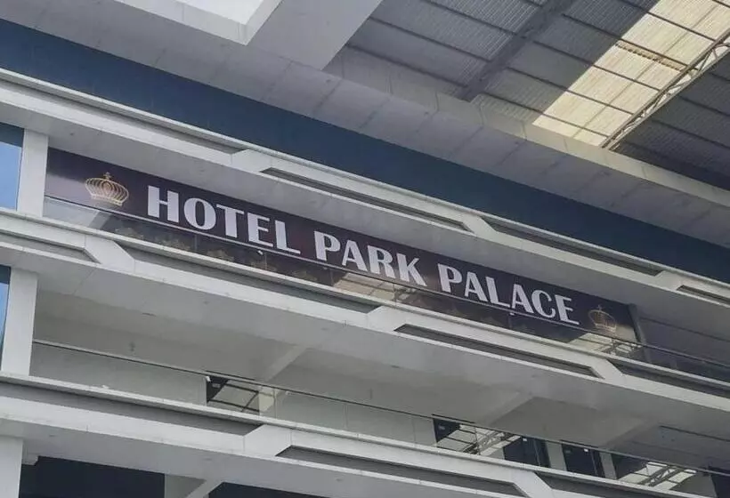 ホテル Pop 91562 Park Palace