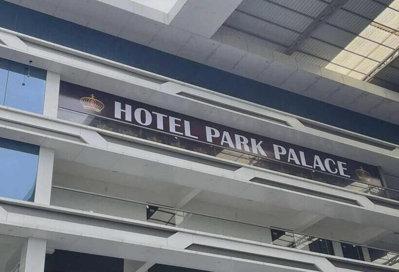 בית מלון כפרי Pop 91562 Park Palace