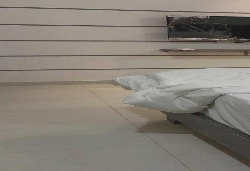 בית מלון כפרי Pop 91562 Park Palace