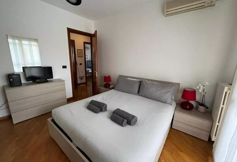 ペンション Bedandbreakfast Eni Torri Lombarde San Donato Bbqueen