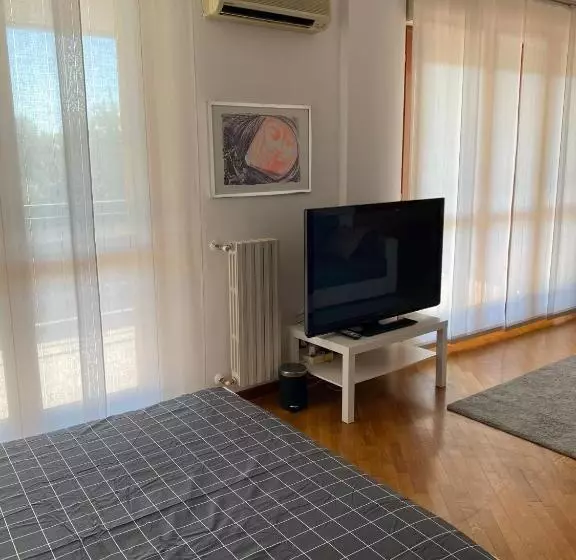 ペンション Bedandbreakfast Eni Torri Lombarde San Donato Bbqueen