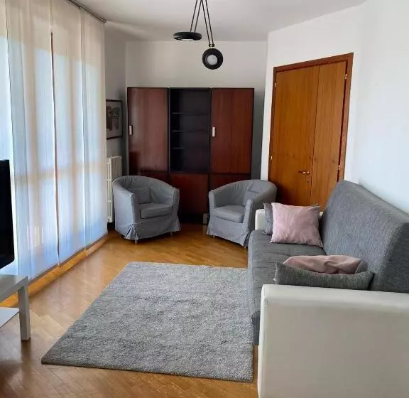 ペンション Bedandbreakfast Eni Torri Lombarde San Donato Bbqueen