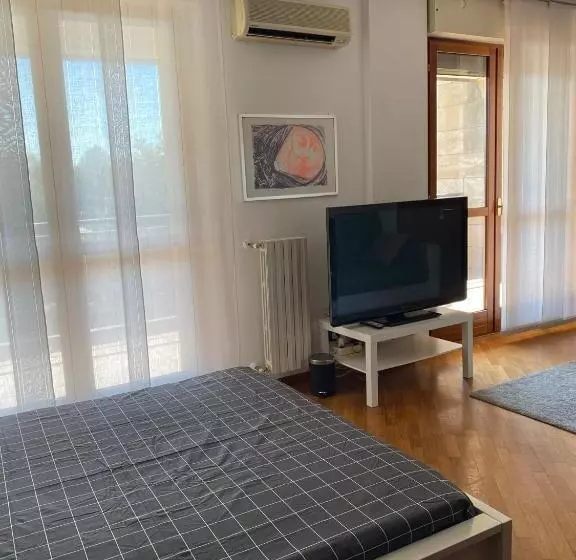 ペンション Bedandbreakfast Eni Torri Lombarde San Donato Bbqueen