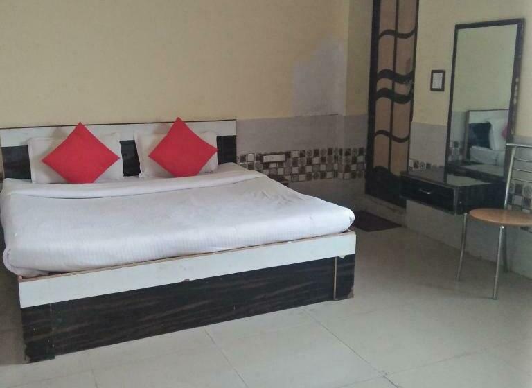 Pension (Hôtel basse catégorie) Tulsi Residency