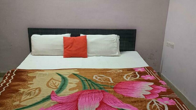 Pension (Hôtel basse catégorie) Tulsi Residency