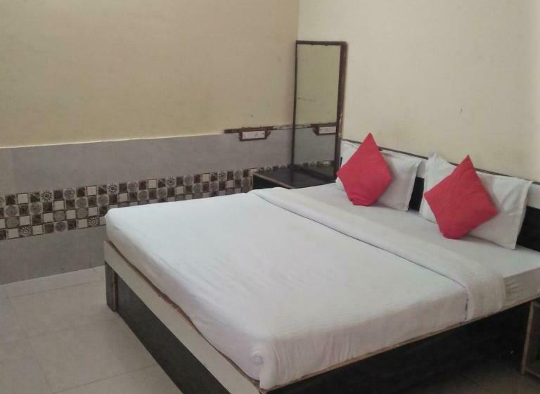 Pension (Hôtel basse catégorie) Tulsi Residency