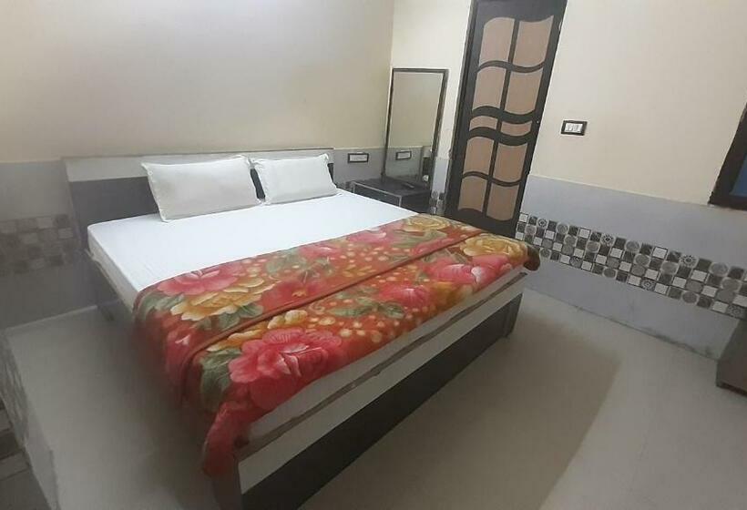 Pension (Hôtel basse catégorie) Tulsi Residency