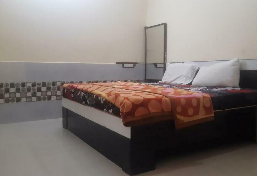 Pension (Hôtel basse catégorie) Tulsi Residency